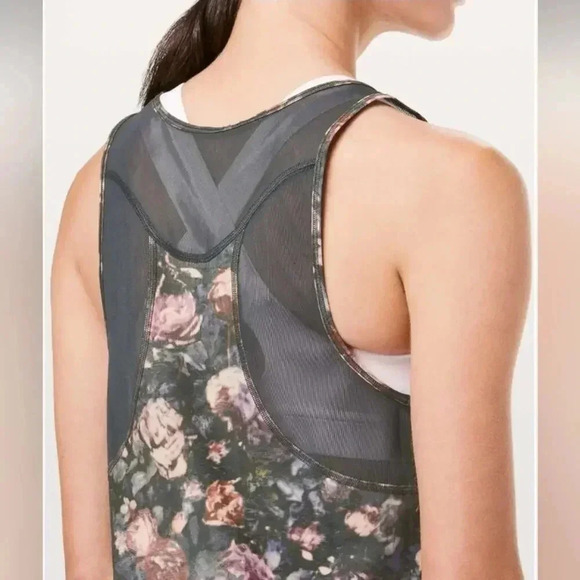 Lululemon Sculpt Tank IIFrosted Rose Multi / Melanite - Picture 2 of 8